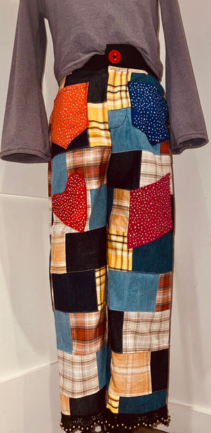 Runway look — detail 1 trim and texture