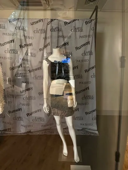 Sequin look in a display window